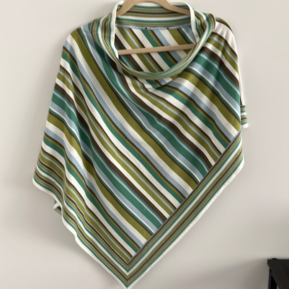 Poncho sweater striped